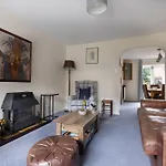 Ebor House York Cosy 3-Bed House With Parking