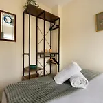 Ebor House York Cosy 3-Bed House With Parking
