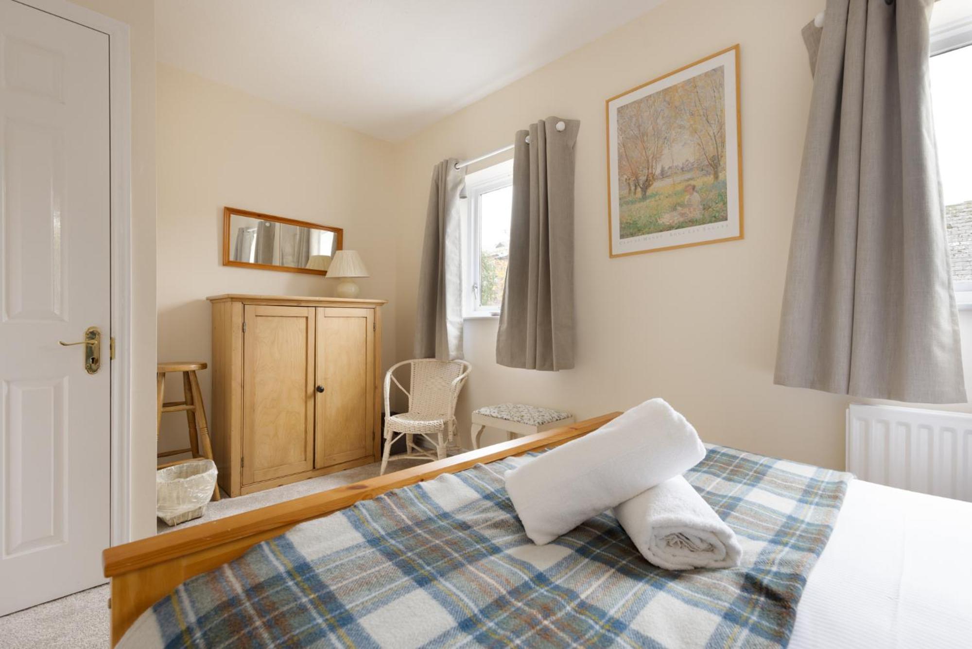 Ebor House Cosy 3-bed House With Parking